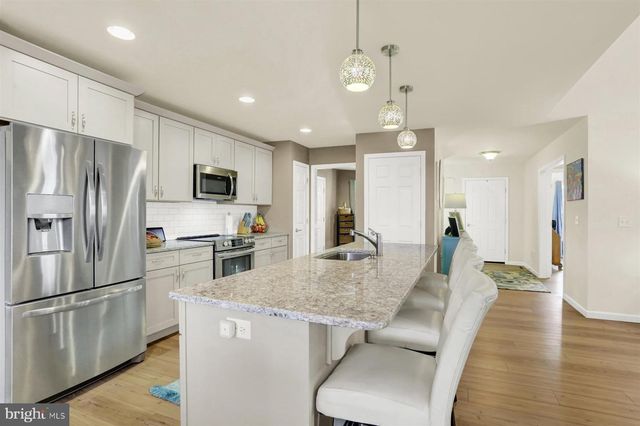 2075 SPRING WOOD LANE, Mechanicsburg, PA 17055