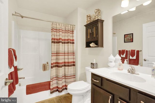 2075 SPRING WOOD LANE, Mechanicsburg, PA 17055