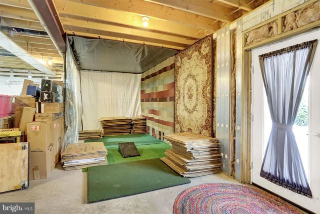 2075 SPRING WOOD LANE, Mechanicsburg, PA 17055