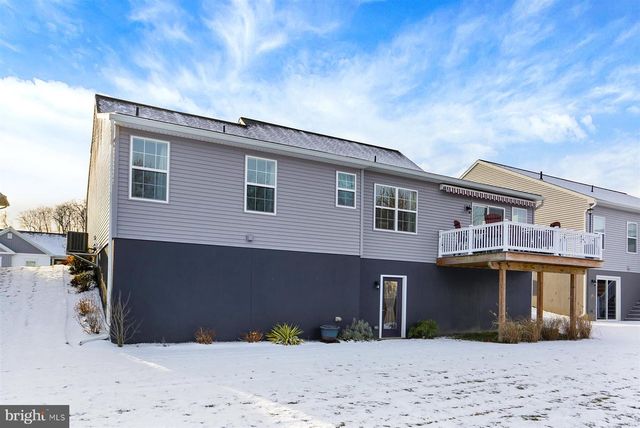 2075 SPRING WOOD LANE, Mechanicsburg, PA 17055