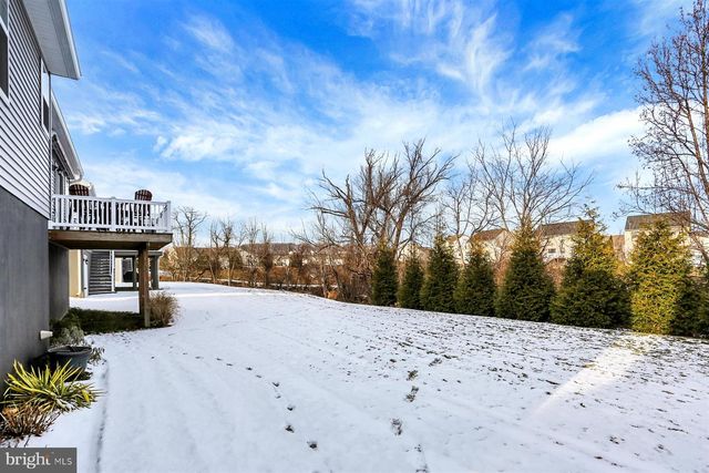 2075 SPRING WOOD LANE, Mechanicsburg, PA 17055