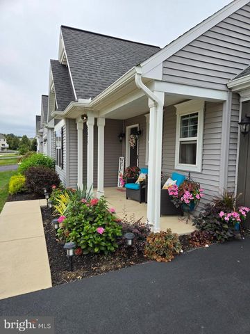 2075 SPRING WOOD LANE, Mechanicsburg, PA 17055