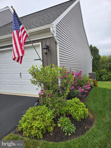 2075 SPRING WOOD LANE, Mechanicsburg, PA 17055