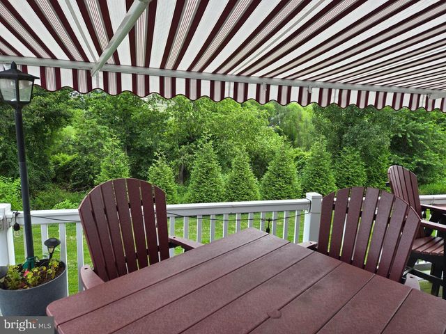 2075 SPRING WOOD LANE, Mechanicsburg, PA 17055