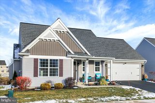 2075 SPRING WOOD LANE, Mechanicsburg, PA 17055