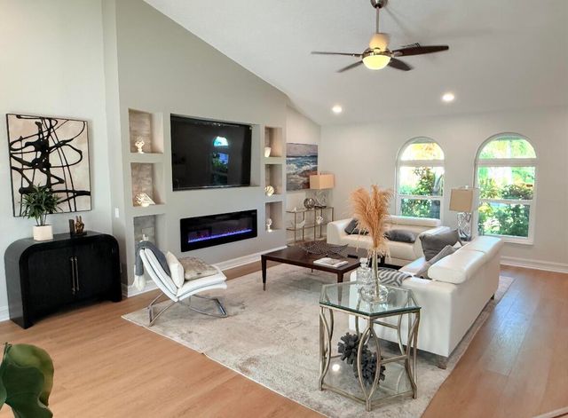 12677 Headwater Circle, Wellington, FL 33414