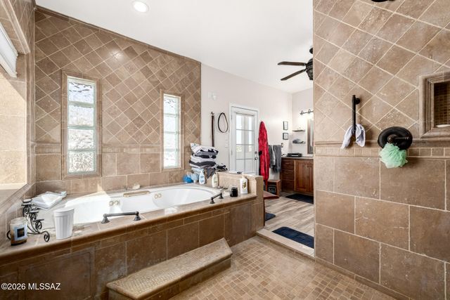 9724 N Carolanne Drive, Tucson, AZ 85742
