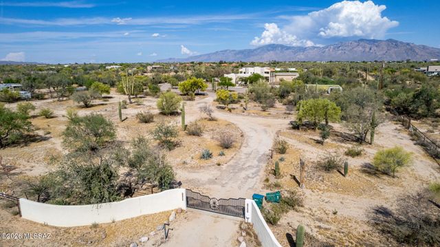 9724 N Carolanne Drive, Tucson, AZ 85742