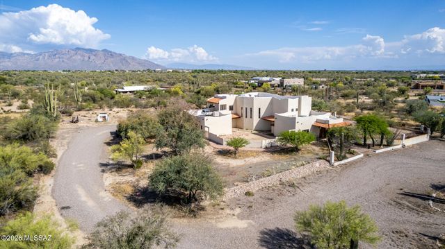 9724 N Carolanne Drive, Tucson, AZ 85742