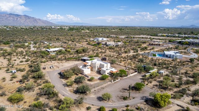 9724 N Carolanne Drive, Tucson, AZ 85742