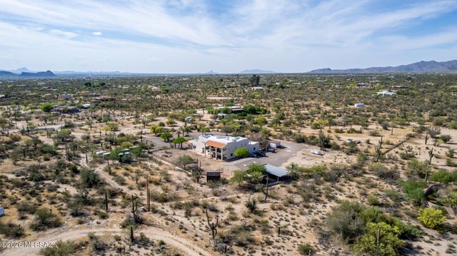 9724 N Carolanne Drive, Tucson, AZ 85742