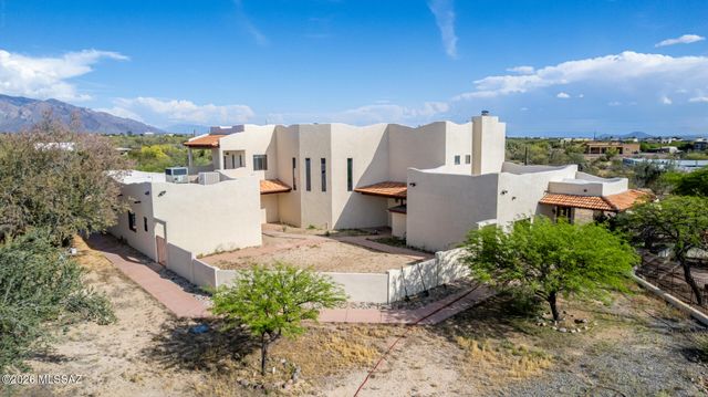 9724 N Carolanne Drive, Tucson, AZ 85742