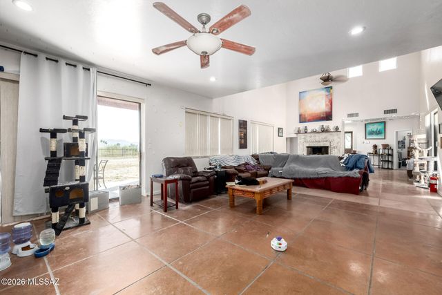 9724 N Carolanne Drive, Tucson, AZ 85742