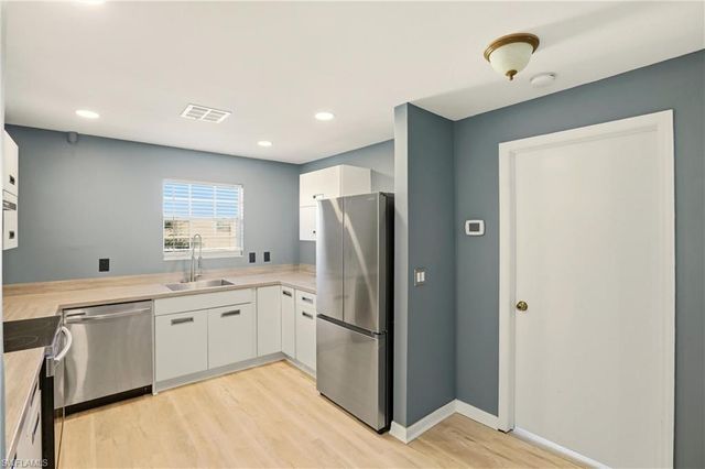 165 Bristol LN # C202, Naples, FL 34112