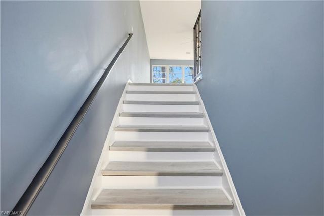 165 Bristol LN # C202, Naples, FL 34112