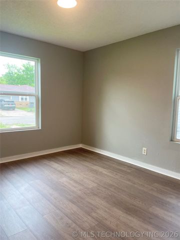 1386 E 51st Place N, Tulsa, OK 74126