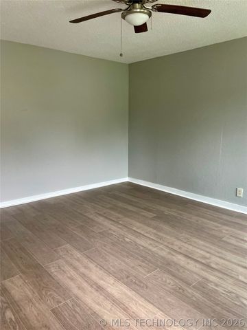 1386 E 51st Place N, Tulsa, OK 74126