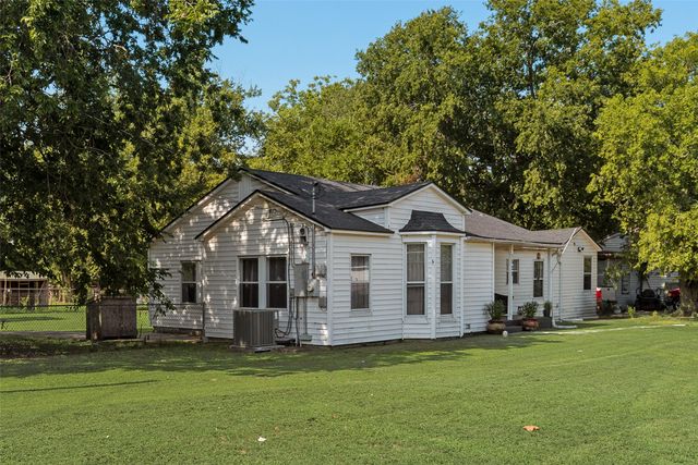 1520 Olive Street, Gainesville, TX 76240