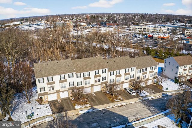 415 FORT HILL CIR, Fort Washington, PA 19034