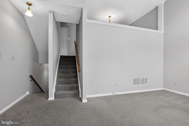 415 FORT HILL CIR, Fort Washington, PA 19034