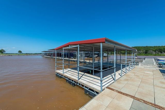 413 Whispering Pine Drive, Gordonville, TX 76245