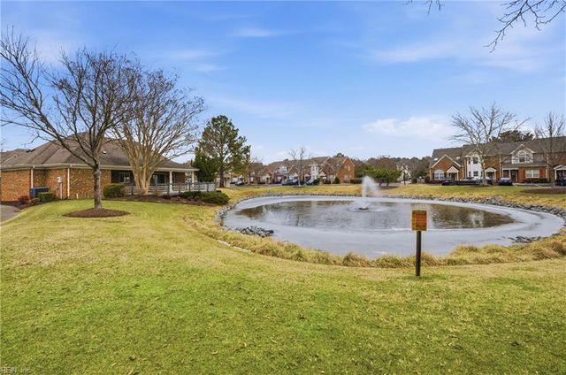 728 W Lake CIR, Chesapeake, VA 23322