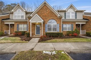 728 W Lake CIR, Chesapeake, VA 23322
