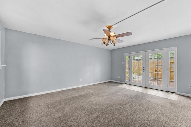 5237 Arboles Drive C, Houston, TX 77035