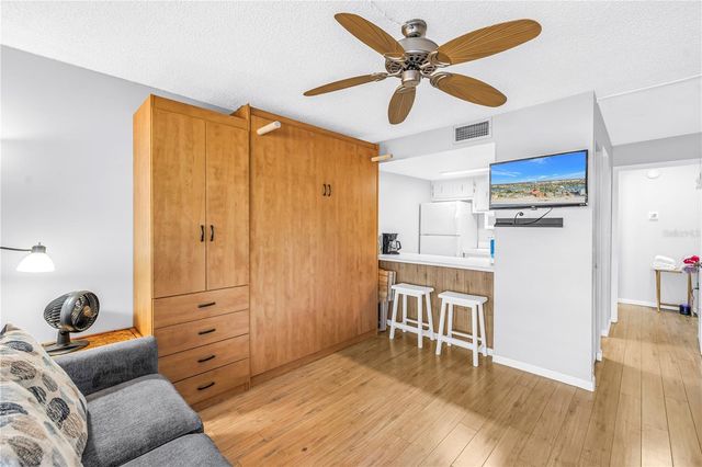 8565 W GULF BOULEVARD 23S, Treasure Island, FL 33706