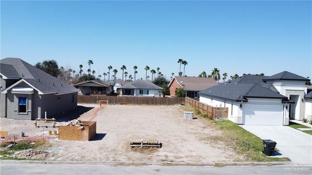 704 La Laguna Road, Mission, TX 78572