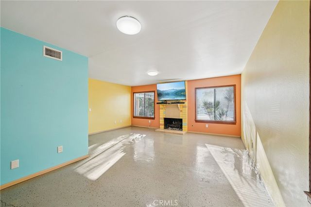 571 Oriole, Corona, CA 92879