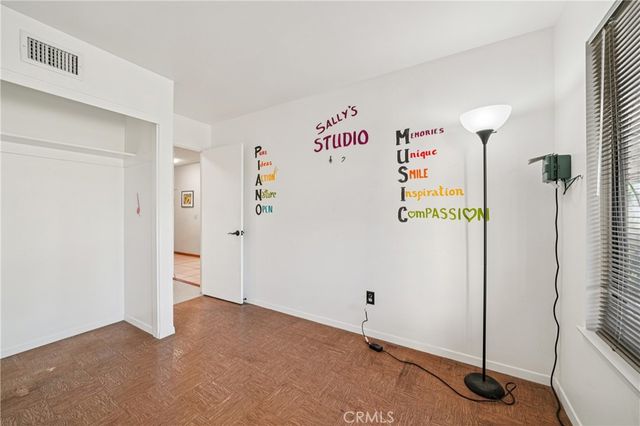 571 Oriole, Corona, CA 92879