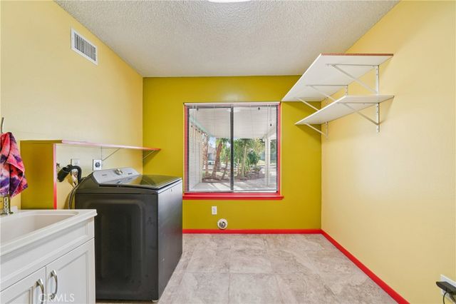 571 Oriole, Corona, CA 92879