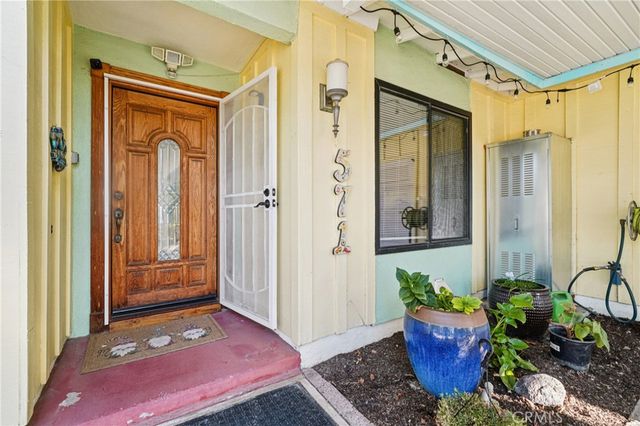 571 Oriole, Corona, CA 92879