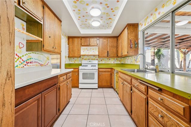 571 Oriole, Corona, CA 92879