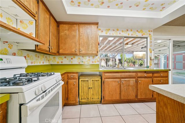 571 Oriole, Corona, CA 92879