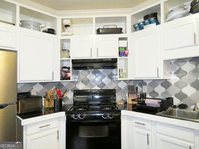 178 Timber Gate Drive, Lawrenceville, GA 30045