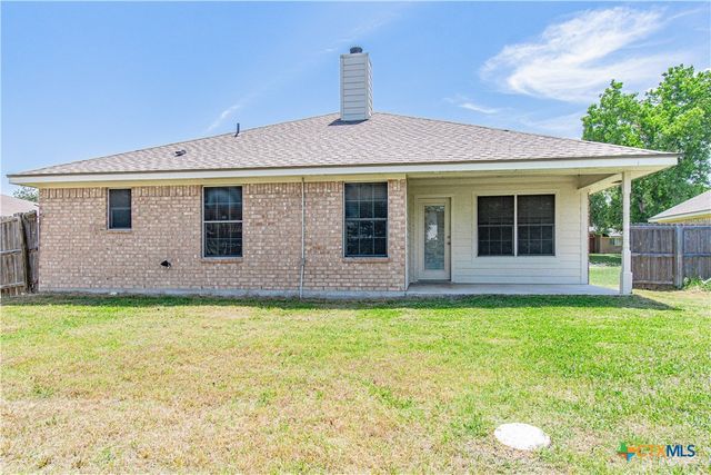 5204 Southern Crossing Drive, Temple, TX 76502