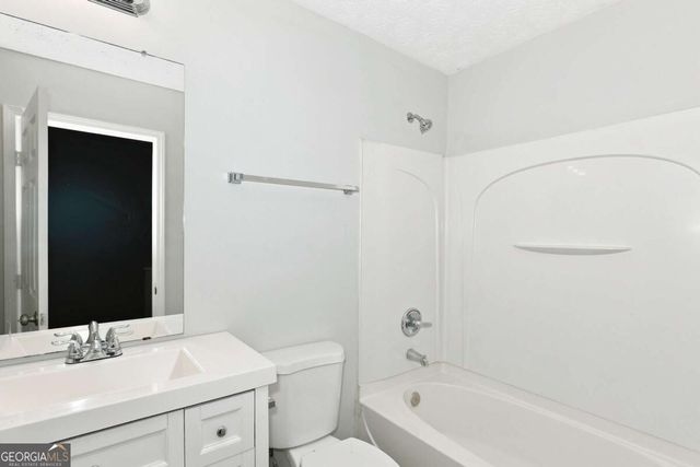 2002 Grove Way, Hampton, GA 30228