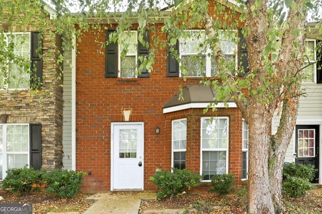 2002 Grove Way, Hampton, GA 30228