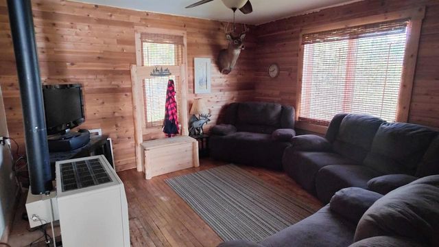10478 Leander Road, Angora, MN 55703