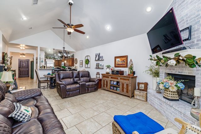 1996 Overhill Drive, San Angelo, TX 76904