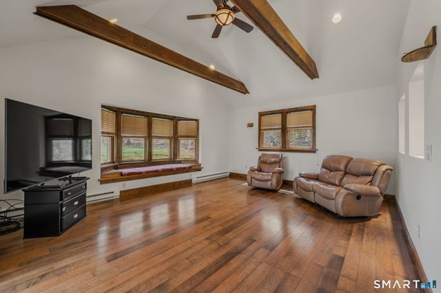 6 Cheryl Court, East Lyme, CT 06357