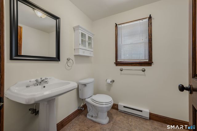 6 Cheryl Court, East Lyme, CT 06357