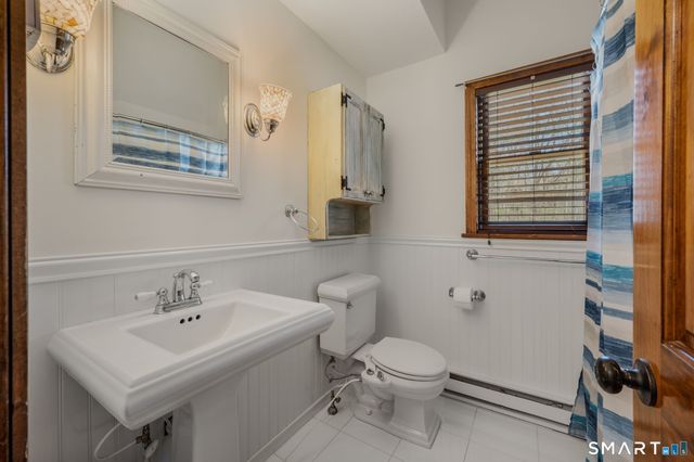 6 Cheryl Court, East Lyme, CT 06357