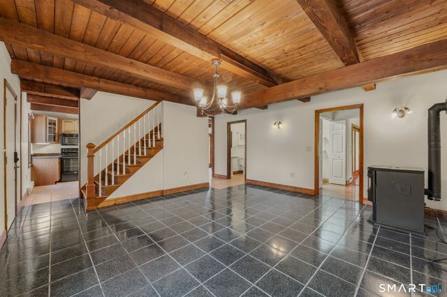 6 Cheryl Court, East Lyme, CT 06357