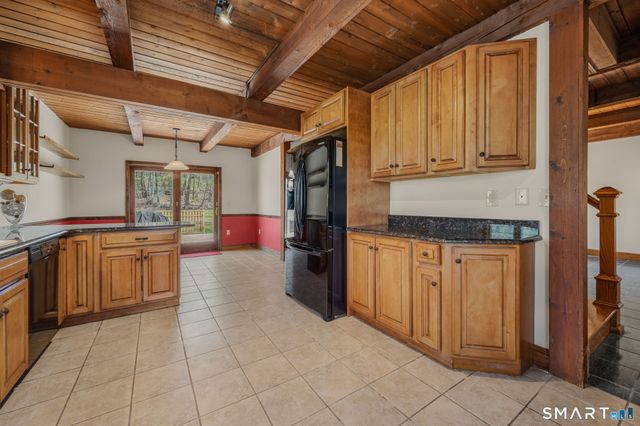 6 Cheryl Court, East Lyme, CT 06357