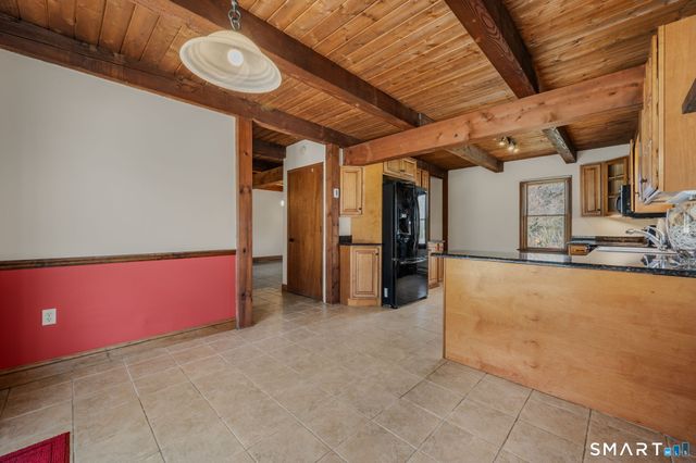 6 Cheryl Court, East Lyme, CT 06357