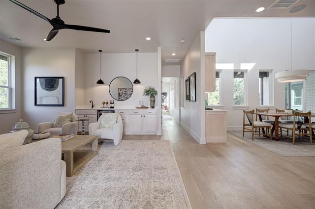 4541 Maple Ridge Drive, Edmond, OK 73034