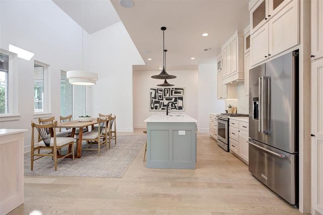 4541 Maple Ridge Drive, Edmond, OK 73034